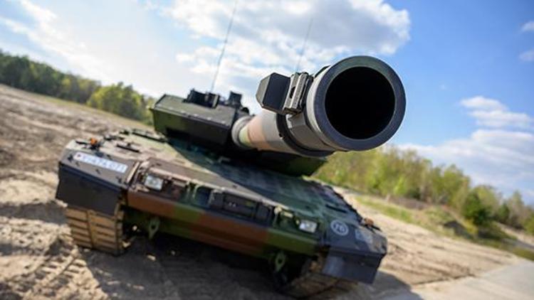 İsveç, Almanya’dan 44 Leopard 2A8 tankı satın alacak