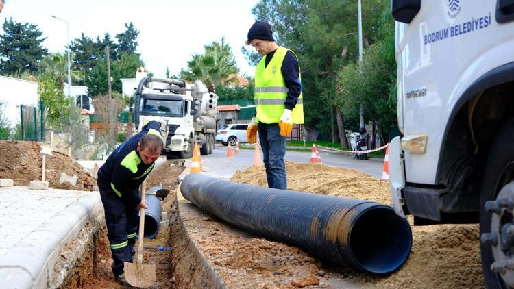 Bodrumda yağmur suyu hattı çalışmaları devam ediyor