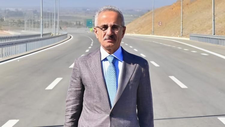 Bakan Uraloğlu: Otobüsler dünyanın çevresinde 52 bin 661 tur attı