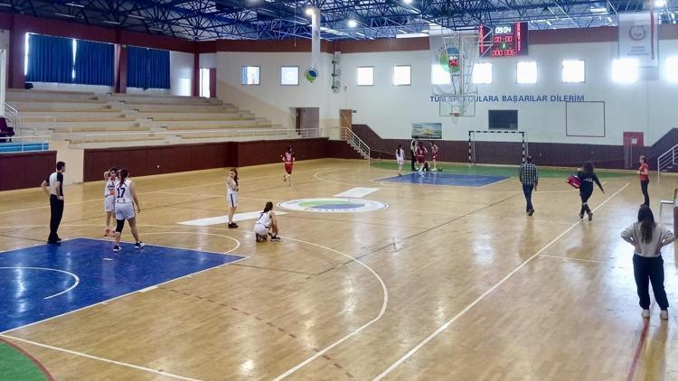 Kırşehirde basketbol gençler grup müsabakaları başladı