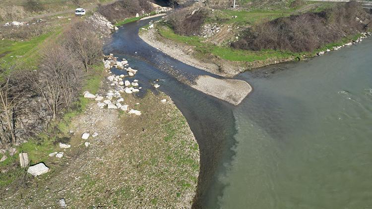 İstanbula içme suyu olarak giden derede kirlilik: İSKİ planladığı yatırımları tamamlamadı