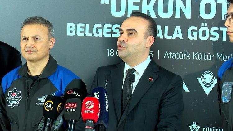 İstanbul - Bakan Kacır, Ufkun Ötesinde belgeselinin gala gösterimine katıldı
