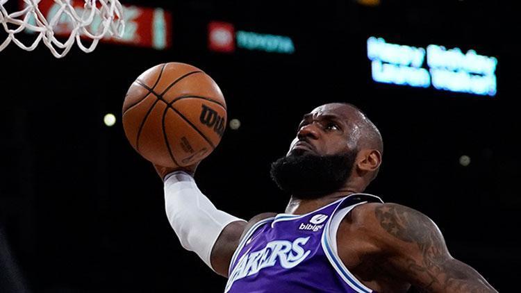 Lakers kazandı, LeBron James bir kez daha tarihe geçti