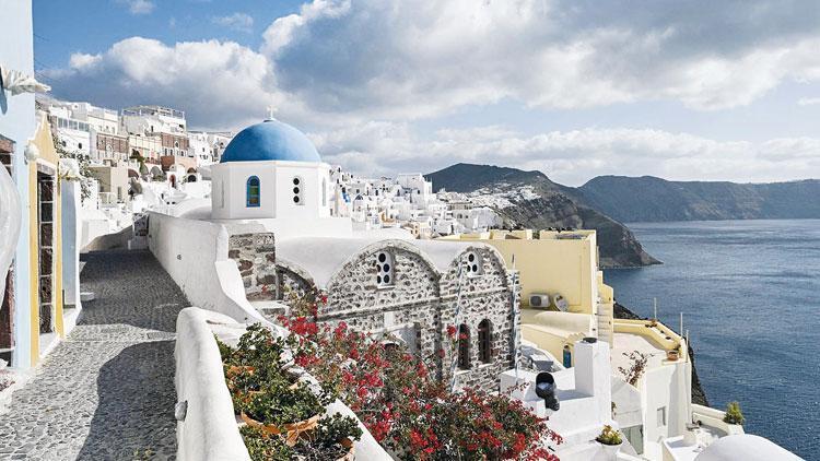 Santorini son beş gündür beşik gibi Issız ada