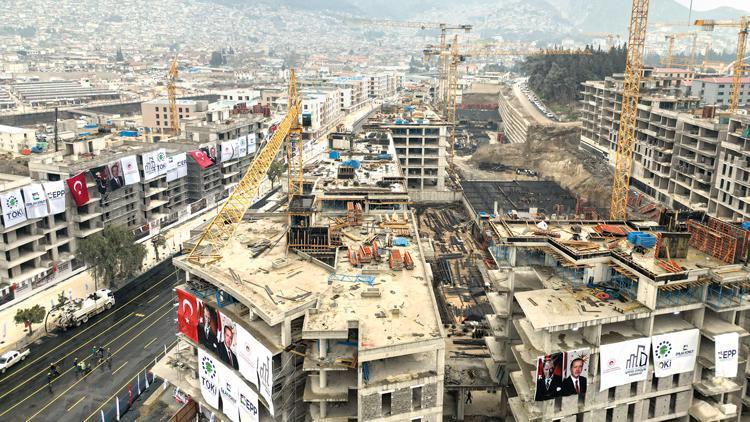 Büyük acının 2. yılı... Hürriyet deprem bölgesinde: Küllerinden doğuyorlar