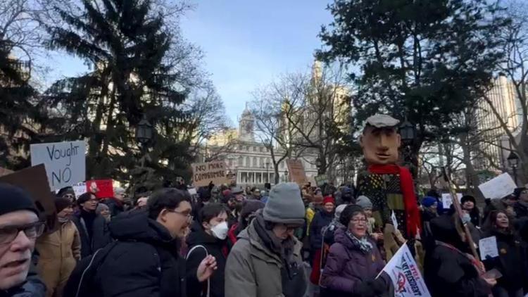 ABDde halk sokakta: Trump ve Muska karşı protesto