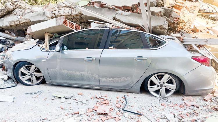 Deprem hasarlı otolara 2.1 milyar TL tazminat