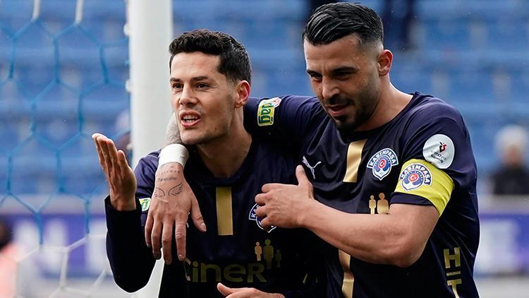 Kasımpaşa Rizesporu devirdi Burak Yılmaza kırmızı kart