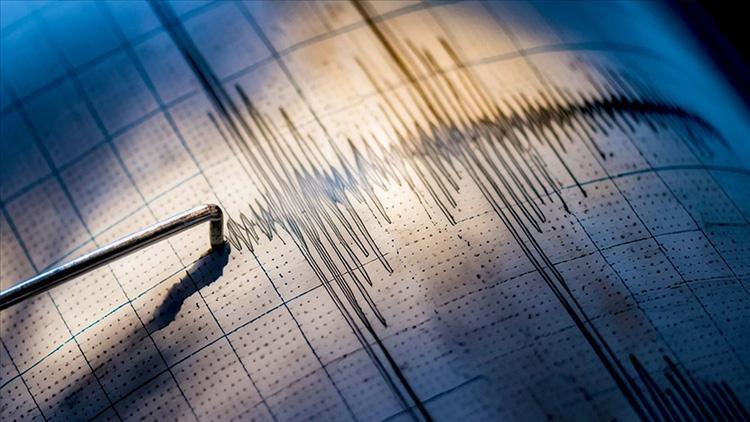Santorinide korkutan deprem: 4.8 büyüklüğünde