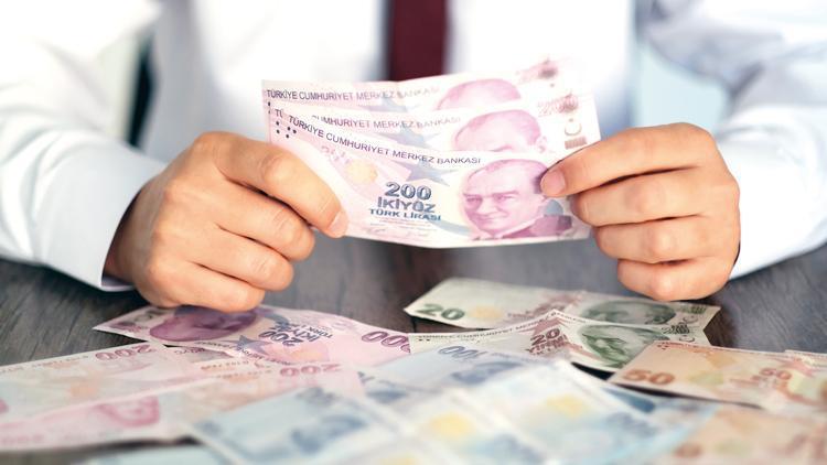 Mevduatta Merkez’i sollayan faiz düşüşü