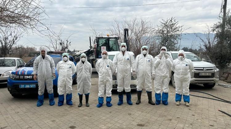 Hatayda tavuk vebası görülen mahallede 338 kanatlı hayvan itlaf edildi