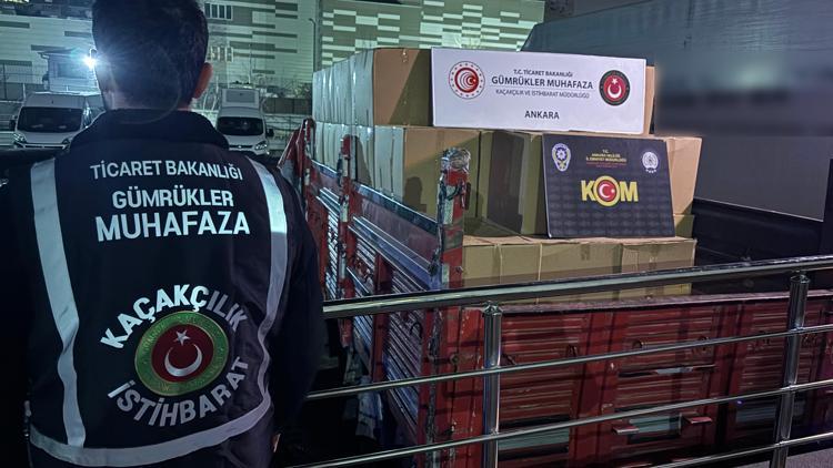 Ankara ve Sakaryada 38,2 milyon lira değerinde kaçak makaron ve sigara ele geçirildi