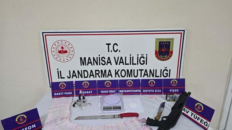 Manisada uyuşturucu ve silah operasyonu: 5 gözaltı