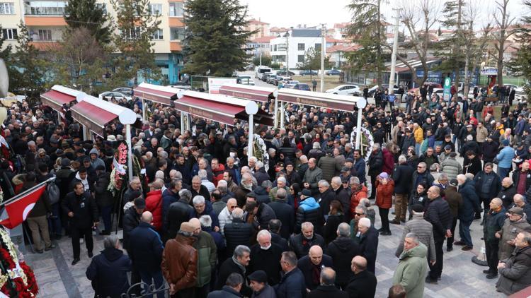 Eskişehirsporun efsanesi Fethi Heper son yolculuğuna uğurlandı