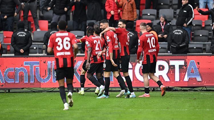 Gaziantep FK iç sahada göz kamaştırıyor