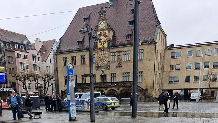 Heilbronn’da gençler arasında kavga: 4 polis yaralandı, gözaltılar var