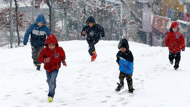 Okullar tatil mi Son dakika...Hangi il ve ilçelerde kar tatili oldu Valilikler tek tek açıkladı: İşte okulların tatil edildiği il ve ilçeler