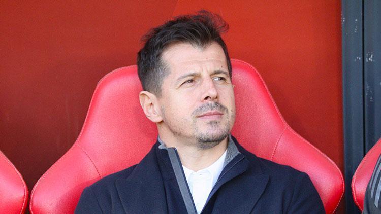 Antalyaspor Emre Belözoğlu yönetiminde ilk galibiyetini kutluyor