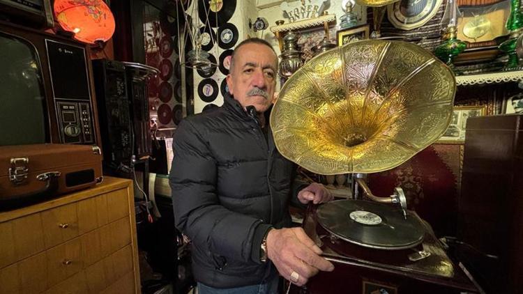 Antika ile geçen 45 yıl... Yeniyle işim olmaz benim işim eskiyle