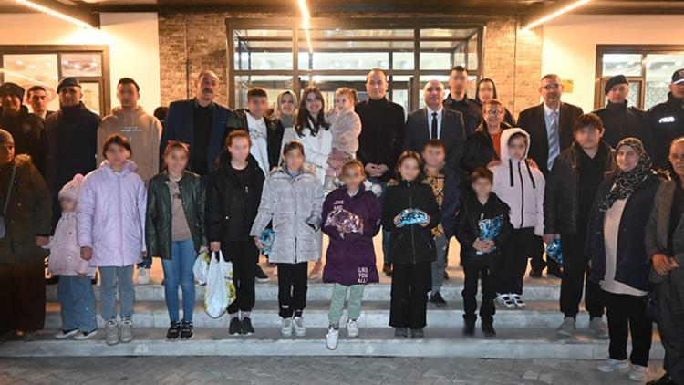 Öksüz ve yetim çocuklarla iftar yaptılar
