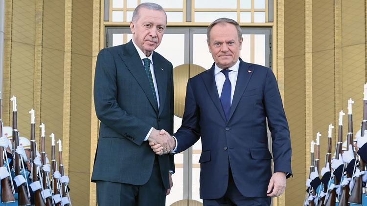 Cumhurbaşkanı Erdoğan, Polonya Başbakanı Tuskı resmi törenle karşıladı
