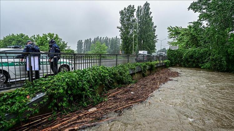 İtalya’da kırmızı alarm Şiddetli yağış, sele yol açtı