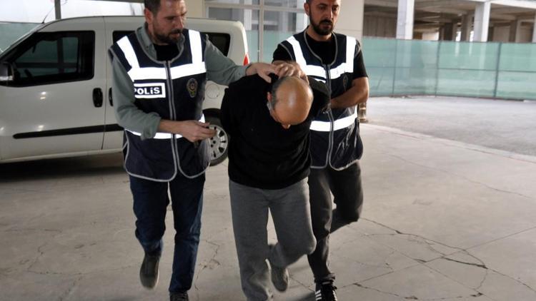 Karamanda 3 ayrı eve molotofkokteyli atan saldırganlar aile üyesi çıktı