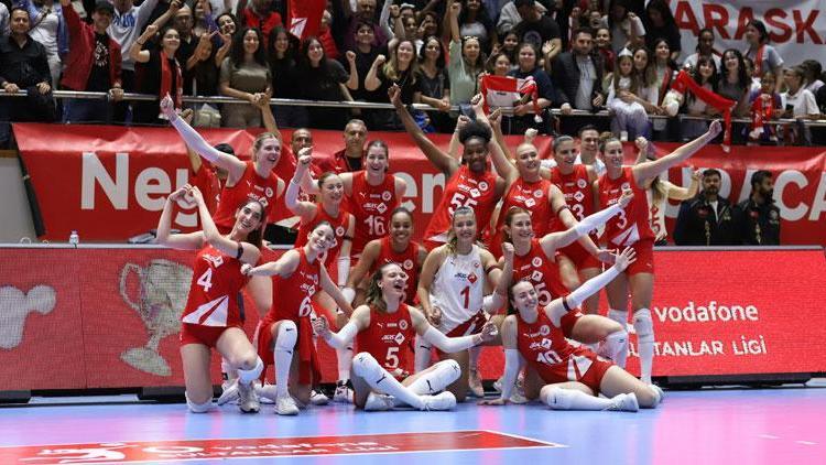 Aras Kargo Kadın Voleybol Takımı, Sultanlar Ligi’ne ‘Devam’ dedi