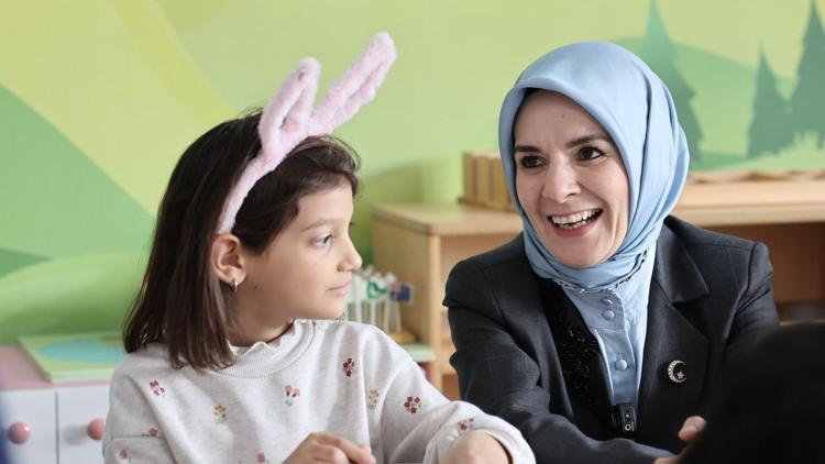 Bakan Göktaş, Başkentte özel eğitim gören çocuklarla bir araya geldi