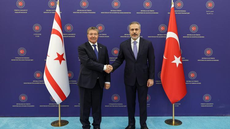 Bakan Fidan, KKTC Başbakanı Üstel ile görüştü