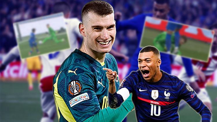 Fenerbahçeli Livakovic Fransa maçına damga vurdu Mbappe yerde tekmeledi