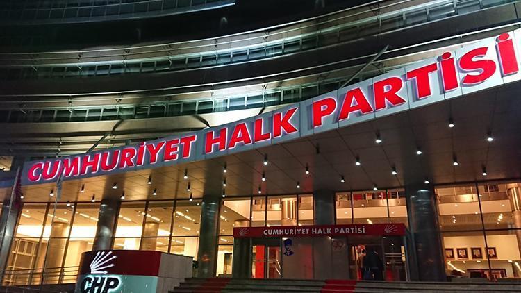 Lütfü Savaş ve iki ismin CHPnin olağanüstü kurultay kararı için iptal başvurusu talebine ret