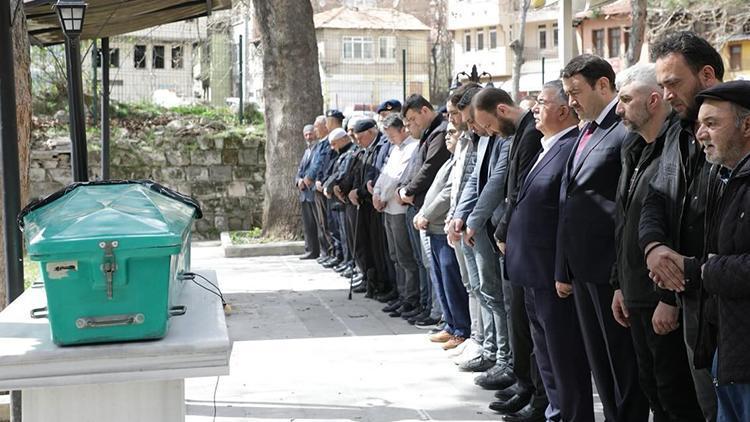 Balkondan düşen 15 yaşındaki Büşra, yaşamını yitirdi
