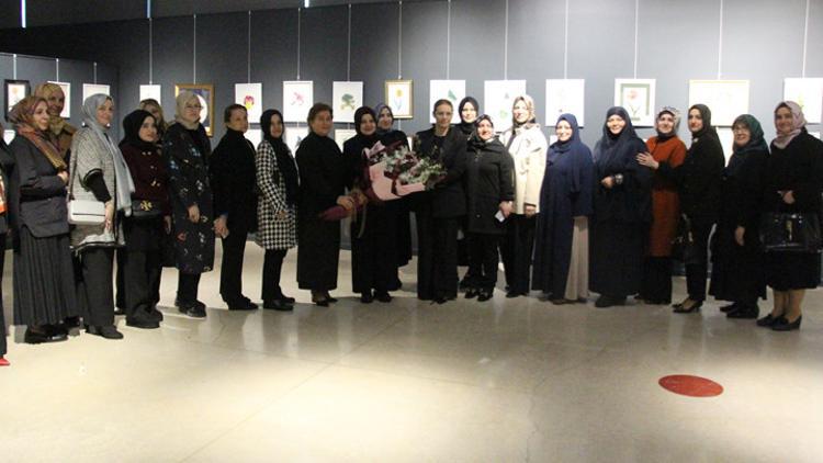 Bitkiler tuvale yansıdı... Doğa-Renk-Fırça sergisi Kocaelide açıldı