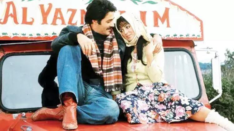 Elveda selvi boylum, al yazmalım... Bitmemiş türküm benim... Ne çok sevdik bu aşkları