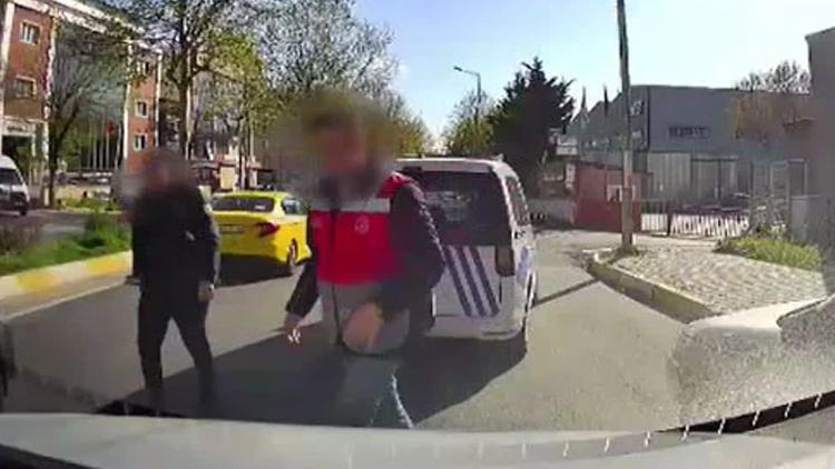 İstanbulda trafikte tartıştığı kişiye küfür ve hakaret eden polis görevden uzaklaştırıldı