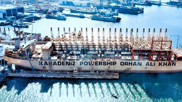 Enerji gemisi Yalovada karaya oturdu