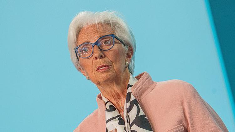 Avrupa Merkez Bankası büyümeye yönelik risklerin arttığı görüşünde