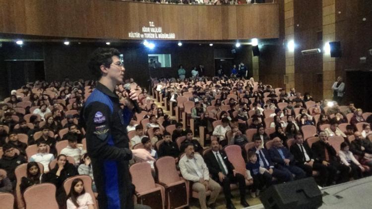 Astronot Atasever: Yüreğinde bu maceranın heyecanını hisseden arkadaşlara ihtiyacımız var