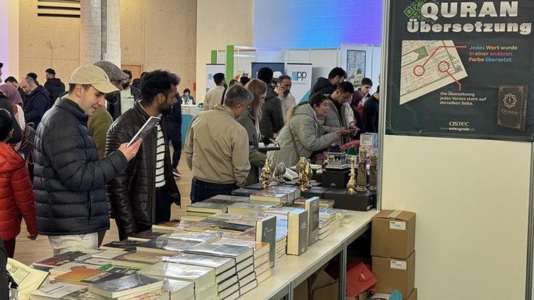 ‘3. Kitap ve Kültür Fuarı’ Köln’de açıldı