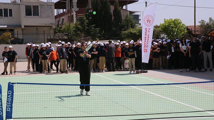 Haydi Tenise projesi 11 deprem ilinde eş zamanlı başladı
