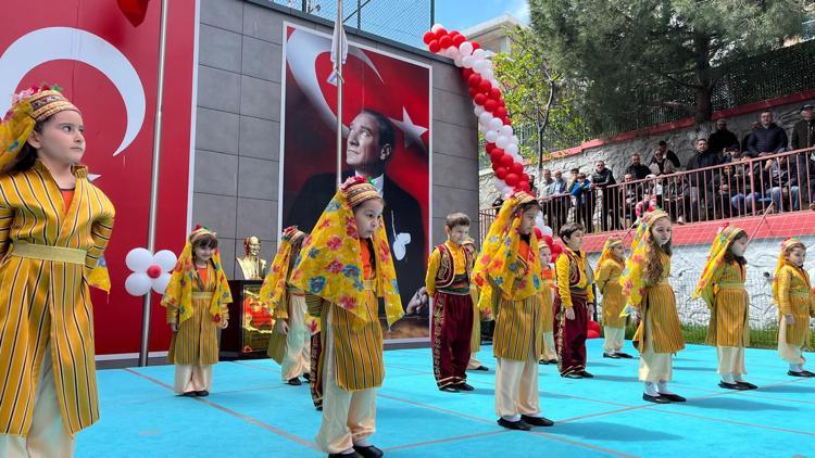 23 Nisan coşkusu depremle yarım kaldı