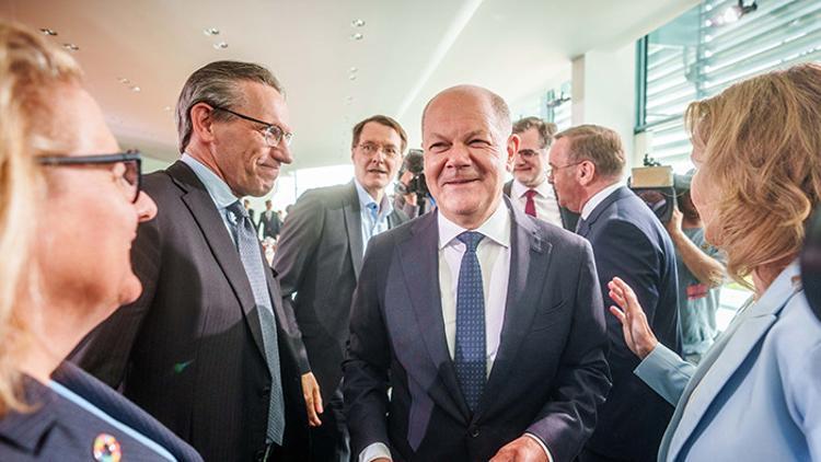 Scholz’la son Bakanlar Kurulu toplantısı: Emekliye zam müjdesi