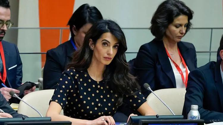 Evliliklerinin sallantıda olduğu söyleniyordu… Ünlü çifte bir şok daha: Kocasının memleketine girişi yasaklanabilir
