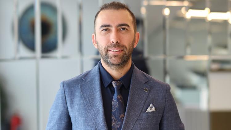 Katarakt ameliyatı kararı kişiye özel verilmelidir