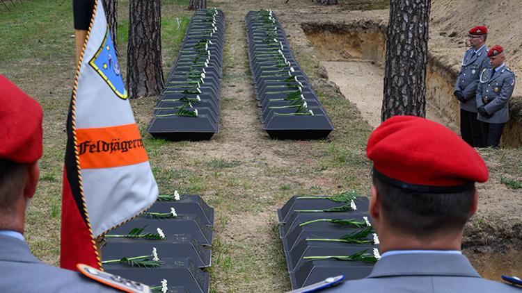 80 yıl sonra 107 kişi için cenaze töreni