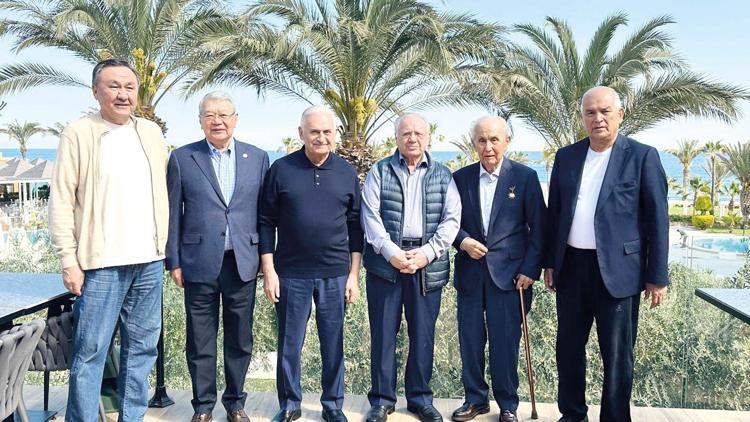 Aksakallar Lefkoşa’da
