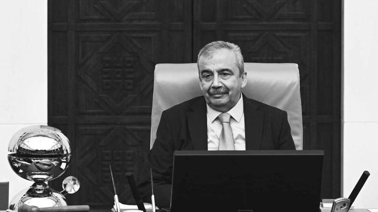 Siyasilerden, Sırrı Süreyya Önder için başsağlığı mesajı