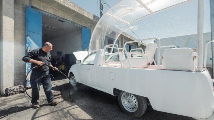 Papa Franciscusun Gazze vasiyeti: Arabası mobil sağlık kliniği olacak