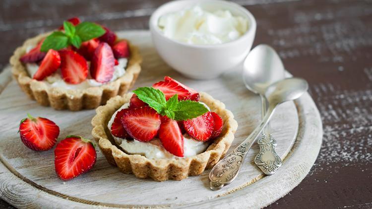 Çilekli mini tart tarifi